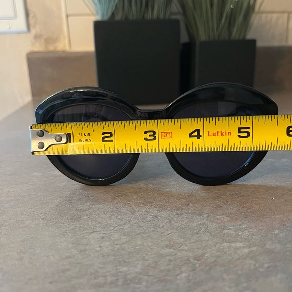 AJ Morgan Sunglasses-shiny black frame-metal hardware-impact resistant lenses - Picture 7 of 7